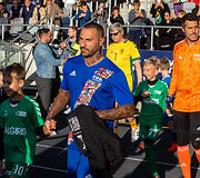 Pasaulio futbolo legendų rungtynės su legendiniais Lietuvos futbolininkais