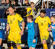 Pasaulio futbolo legendų rungtynės su legendiniais Lietuvos futbolininkais