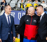 Pasaulio futbolo legendų rungtynės su legendiniais Lietuvos futbolininkais