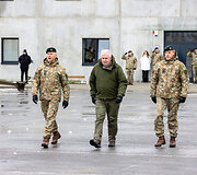 Atidarytas naujai pastatytas brg. gen. M. Pečiulionio artilerijos bataliono karinis miestelis