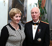 Buvęs Lietuvos kariuomenės vadas dimisijos generolas majoras Jonas Andri&scaron;kevisius su žmona Vilija
