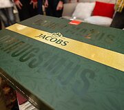 &bdquo;Įžiebkime Kalėdas&ldquo; finalas: tiesioginė M-1 radijo laida i&scaron; puo&scaron;niausių namų Lietuvoje
