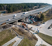 Per naktį nugriautas viadukas vir&scaron; Jonavos gatvės Kaune