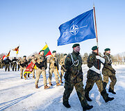 NATO daugianacionalinės kovinės grupės vadovavimo perdavimo ceremonija