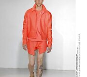 Mados namų "Mugler" kolekcija 