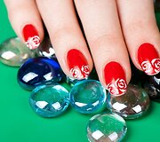 Klasikine raudona spalva nulakuoti nagai gali atrodyti ir taip&hellip;