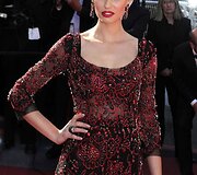 Modelis Bianca Balti žino, kaip atkreipti į save dėmesį &ndash; pakanka ir gilaus žvilgsnio&hellip;