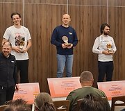 Rokas Kostiu&scaron;kevičius (viduryje) laimėjo kar&scaron;to oro balionų varžybas Grudziondze (Lenkija)