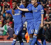 Ashley Coleas, Johnas Mikelis ir Johnas Terry