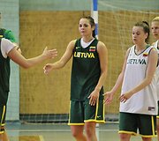 Gabrielė Gutkauskaitė, Inesa Visgaudaitė ir Greta &Scaron;niokaitė