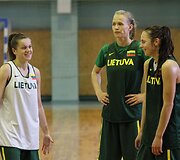 Inesa Visgaudaitė, Kristina Vengrytė ir Gabrielė Gutkauskaitė