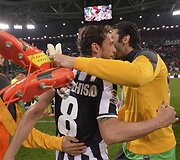 &bdquo;Juventus&ldquo; futbolininkai &scaron;venčia čempionų titulą