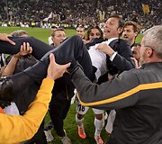 &bdquo;Juventus&ldquo; futbolininkai &scaron;venčia čempionų titulą