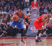 Russellas Westbrookas ir Derrickas Rose'as