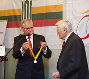 Valdas Adamkus