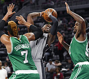 Gražiausios NBA vakaro akimirkos