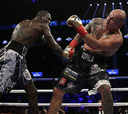 Deontay Wilderis prie&scaron; Arturą Szpilką