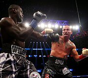 Deontay Wilderis prie&scaron; Arturą Szpilką