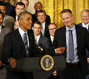 Barackas Obama ir Steve'as Kerras
