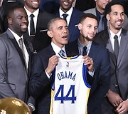 Barackas Obama pasveikino NBA čempionus