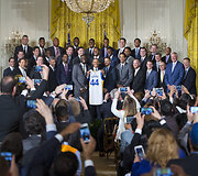 Barackas Obama pasveikino NBA čempionus