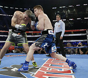 Canelo Alvarezas &ndash; Liamas Smithas