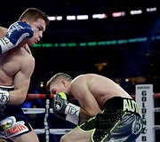 Canelo Alvarezas &ndash; Liamas Smithas