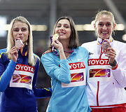 Julija Levčenka, Marija Lasickienė ir Kamila Licwinko