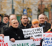 Transporto darbuotojų profesinės sąjungos Vilniuje surengė mitingą