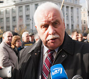 Transporto darbuotojų profesinės sąjungos Vilniuje surengė mitingą