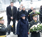 Prezidentė Dalia Grybauskaitė Antakalnio memoriale dalyvavo 1991 m. sausio 13-ąją žuvusiųjų už Lietuvos laisvę pagerbimo ceremonijoje