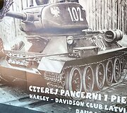 Plakatas su legendiniu tanku T-34