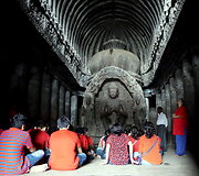 Ellora ir Ajanta. Budos statula Indijoje