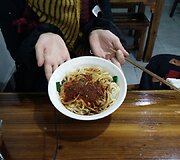 Kini&scaron;ki makaronai mėgstamiausioje &bdquo;noodles&ldquo; užeigėlėje