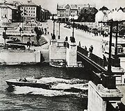 Taip 1960 metais atrodė naujasis Biržos tiltas ir buvusi Biržos gatvė. Iljos Fi&scaron;erio nuotrauka