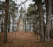 Dvarininkų Fi&scaron;erių &scaron;eimos koplyčia prie Gaurės miestelio (Tauragės r.)