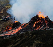 Islandijoje i&scaron;siveržė ugnikalnis