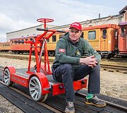 A.Sutkus rekordo sieks važiuodamas rankine drezina