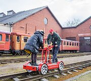 A.Sutkus rekordo sieks važiuodamas rankine drezina