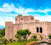 Albanija
