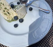 Ledų desertas restorane Medžiotojų užeiga