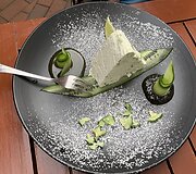 Agurkų ledai restorane Grėjaus namas