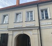 Įėjimas į restoraną Beneto karčema