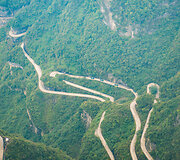 Tianmen&scaron;ano didžiųjų vartų kelias (Tianmen Shan Big Gate Road)