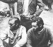 Fernando Parrado ir Roberto Canessa (sėdi) su Sergio Catal&aacute;nu