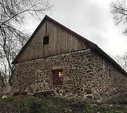 Liubavo dvaro arklidė