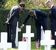 B.Obama ir Belgijos karalius Phillipe'as amerikiečių kapinėse