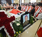 Atsisveikinimas su vyskupu Josephu Fan Zhongliangu