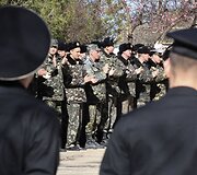 &Scaron;turmas Ukrainos karinėje bazėje Novofiodorivkoje 