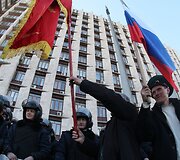 Donecke protestuotojai kvietė sugrįžti V.Janukovyčių